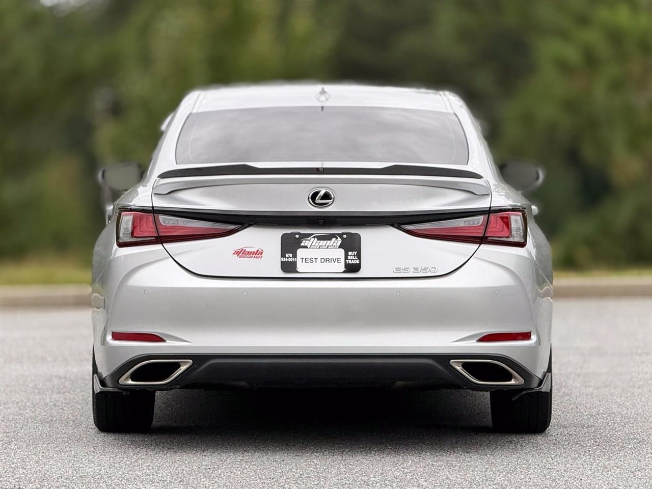Lexus ES  2021