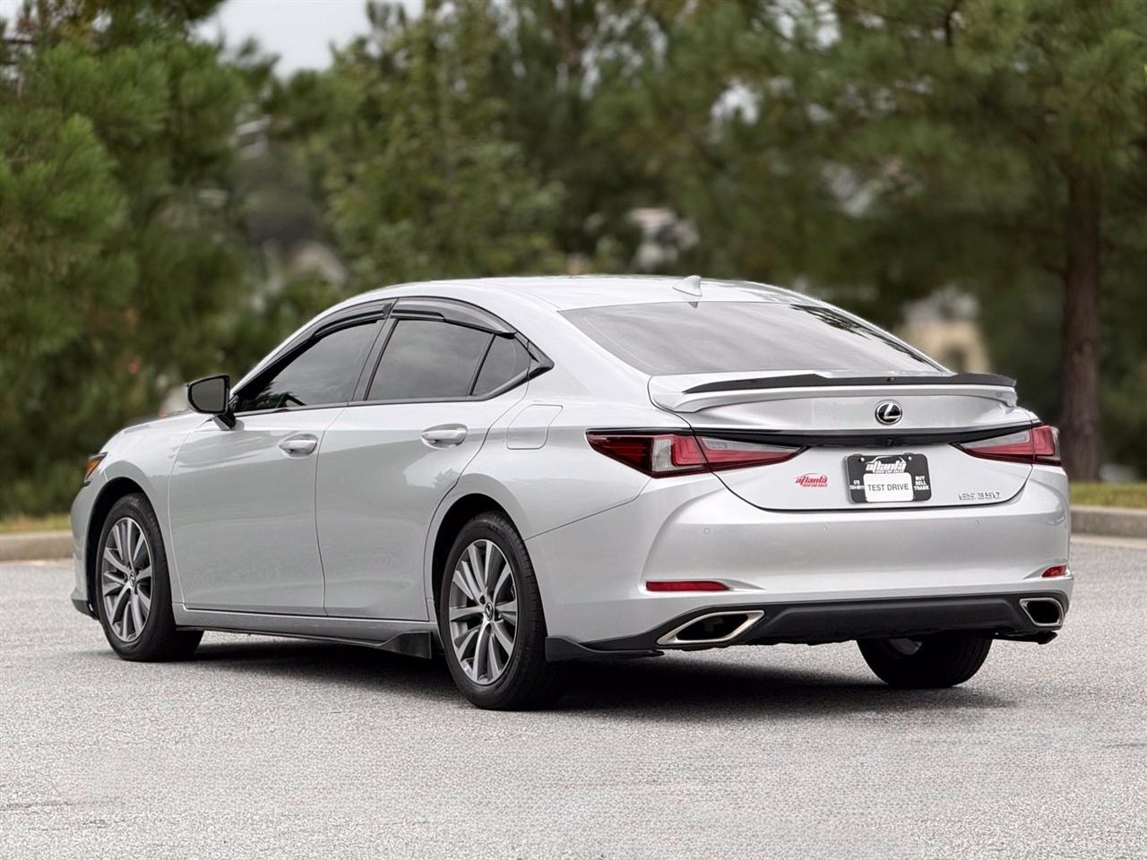 Lexus ES  2021