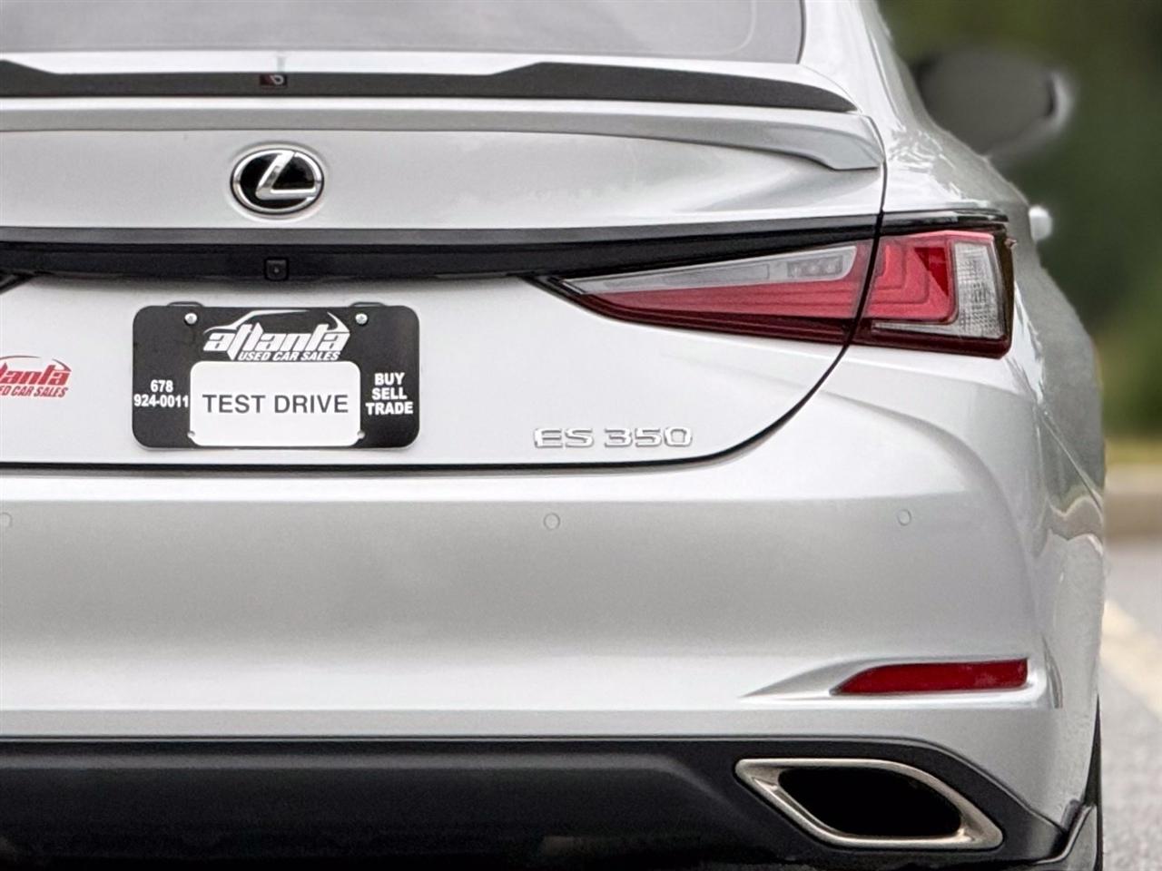 Lexus ES  2021
