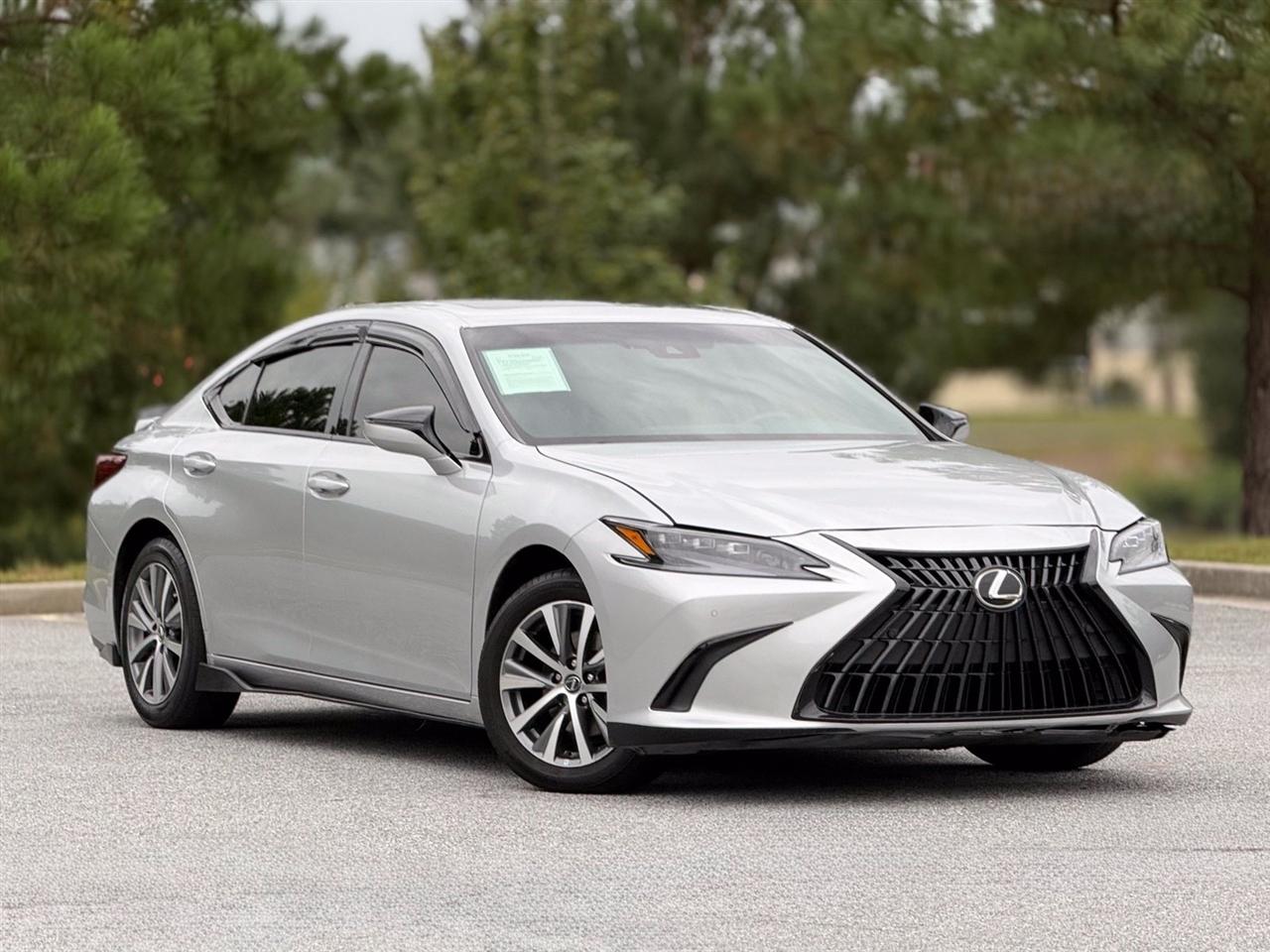 Lexus ES photo 13