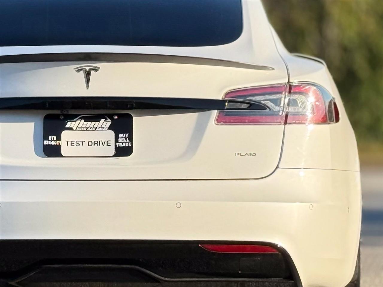 Tesla Model S  2021