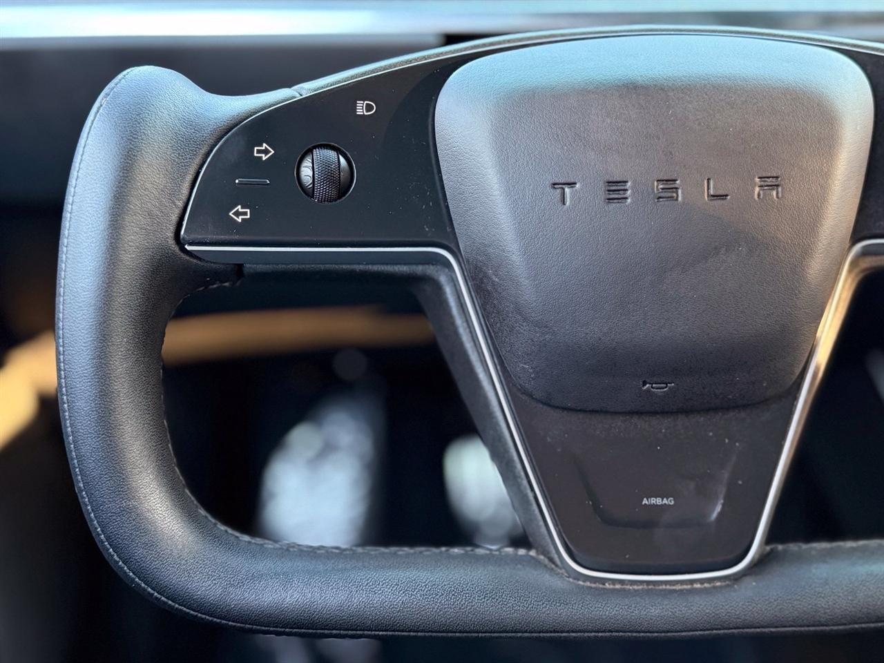 Tesla Model S  2021