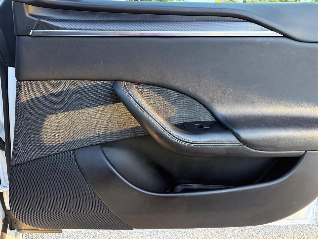 Tesla Model S  2021