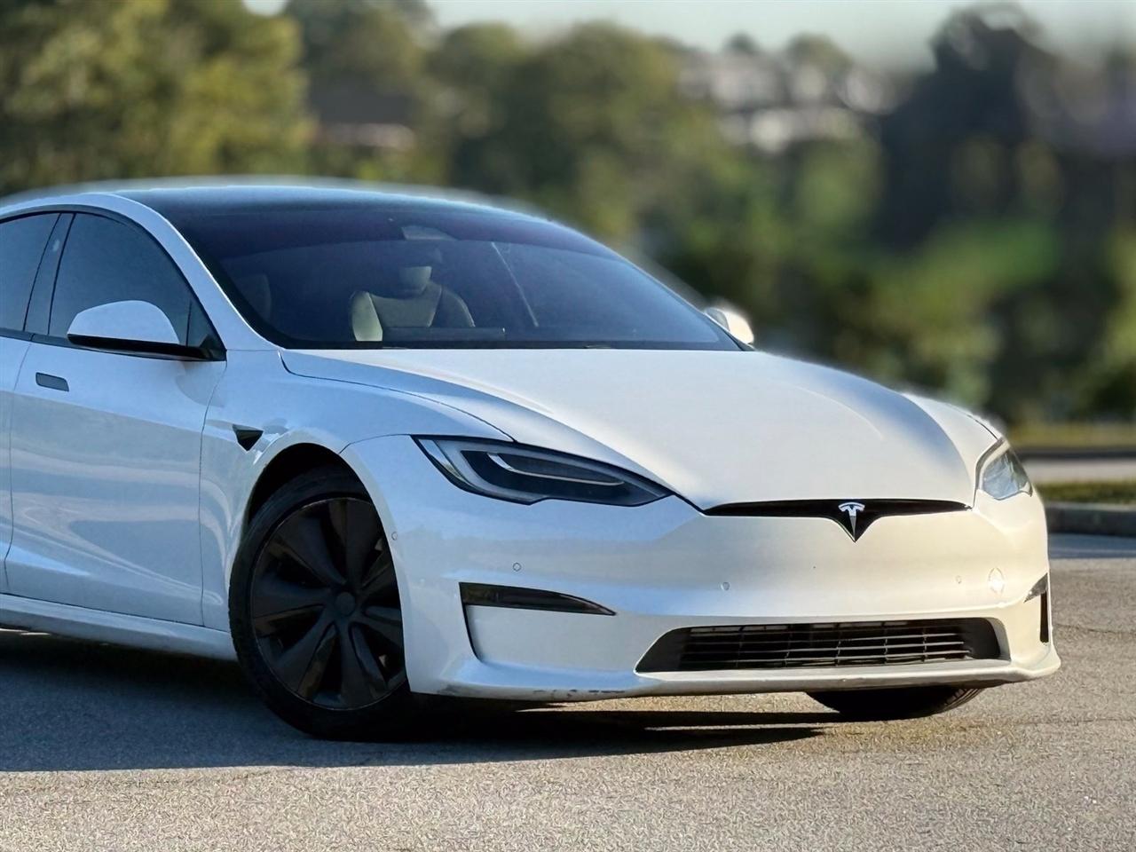 Tesla Model S  2021