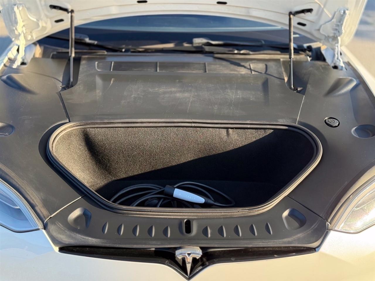 Tesla Model S  2021