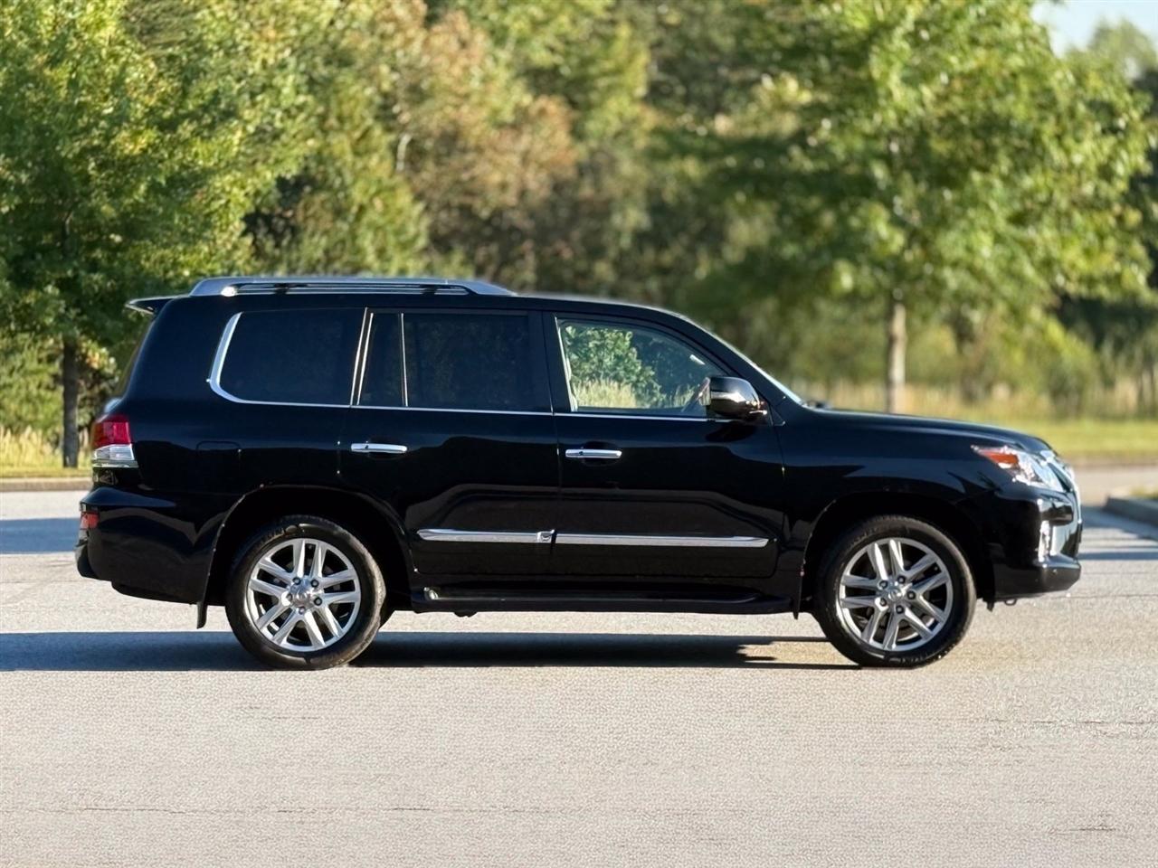 Lexus LX 570  2015