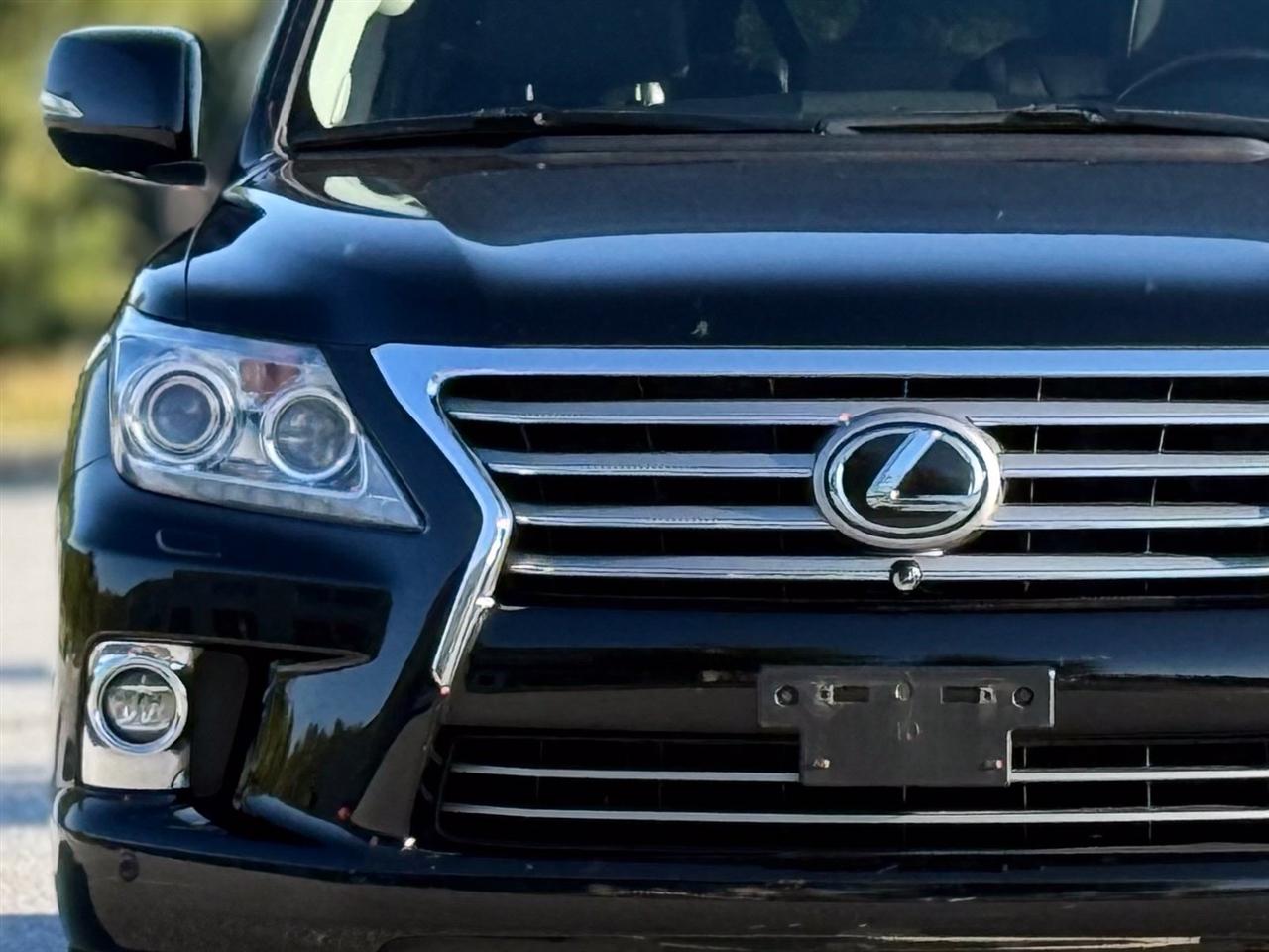 Lexus LX 570  2015