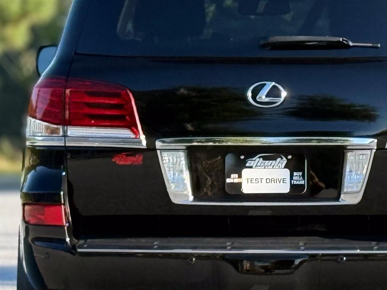 Lexus LX 570  2015