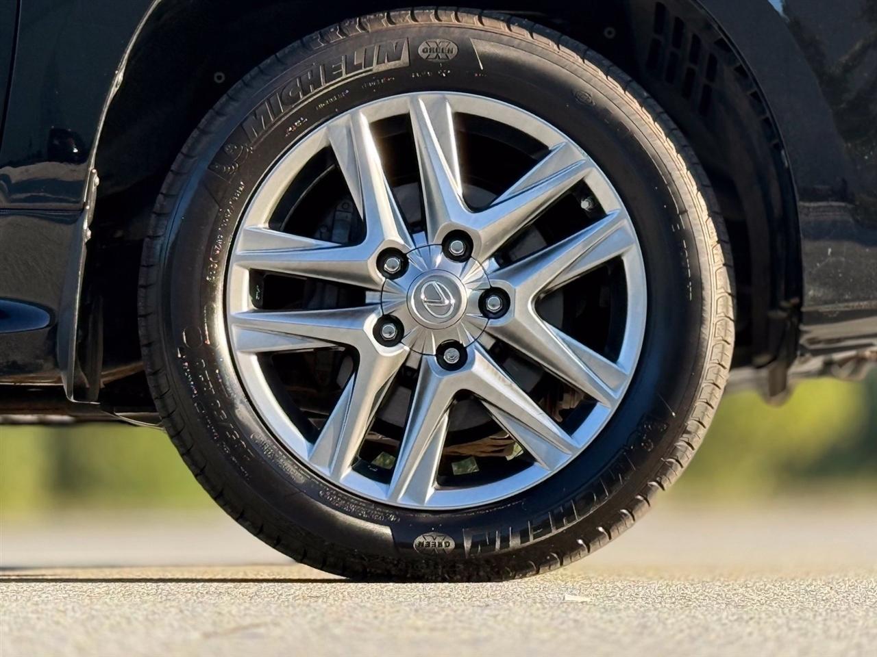 Lexus LX 570  2015