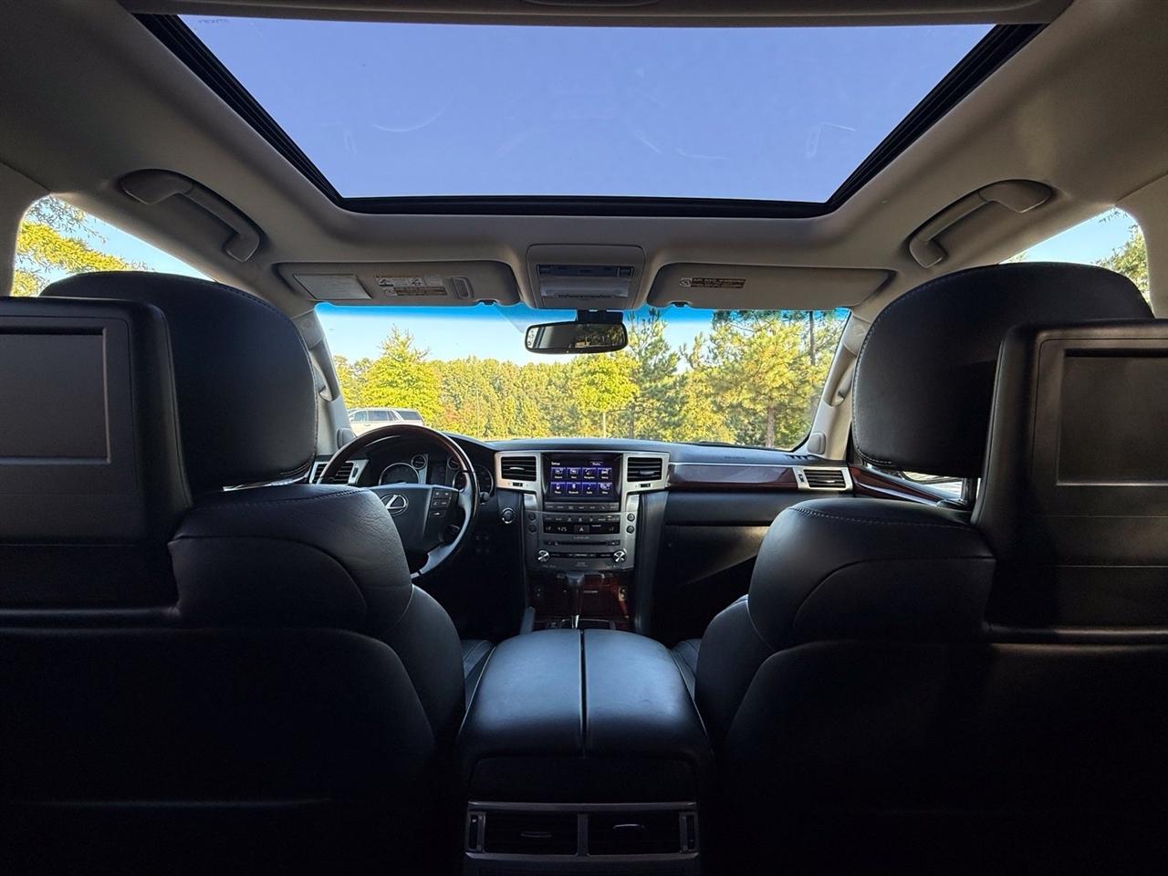 Lexus LX 570  2015