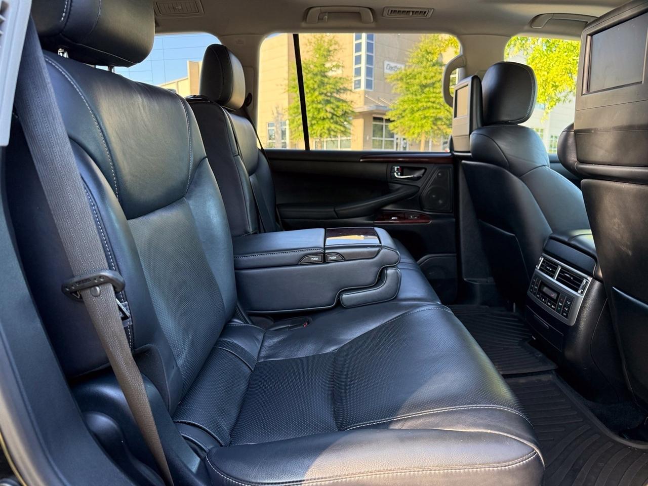 Lexus LX 570  2015