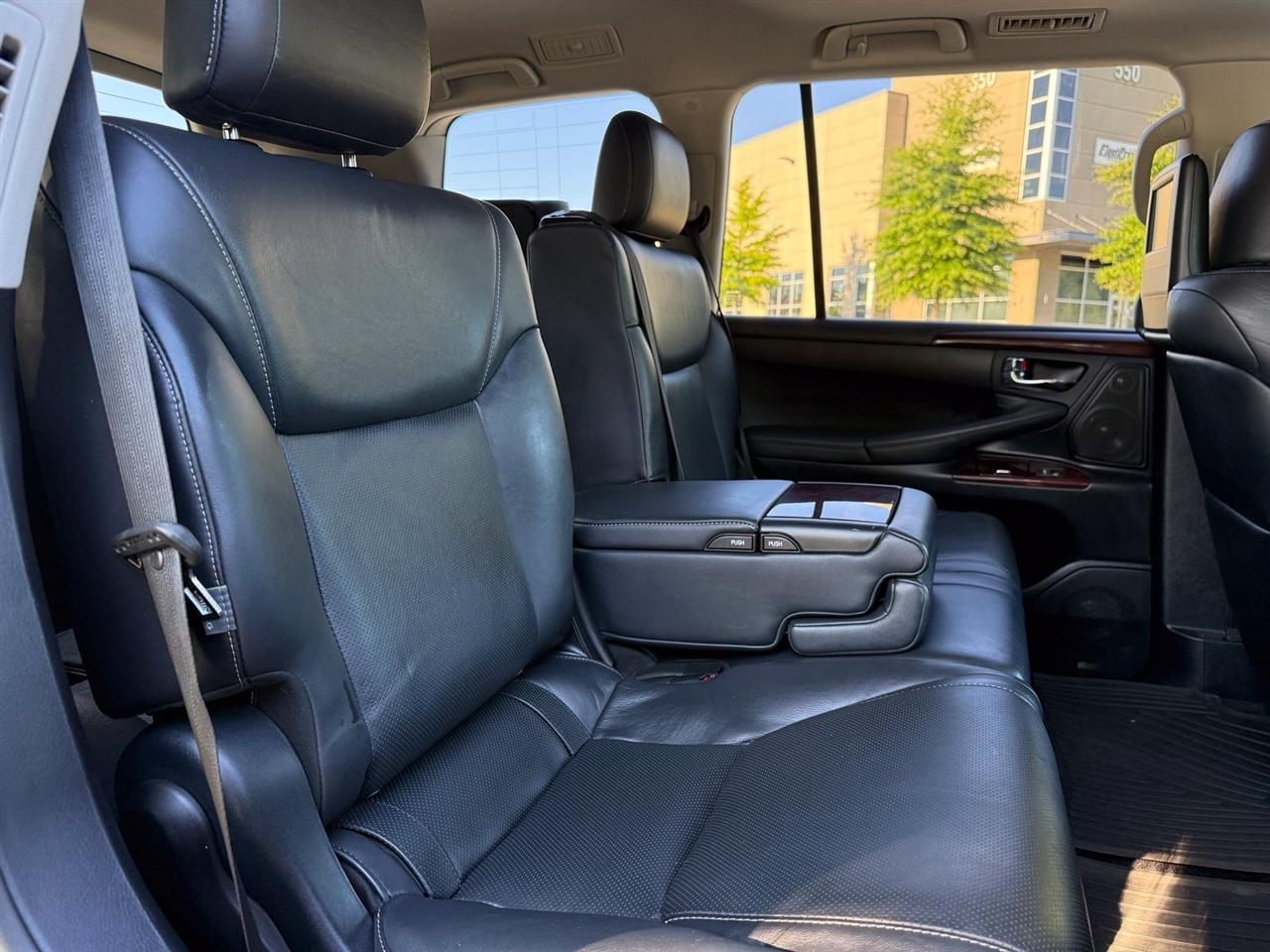 Lexus LX 570  2015