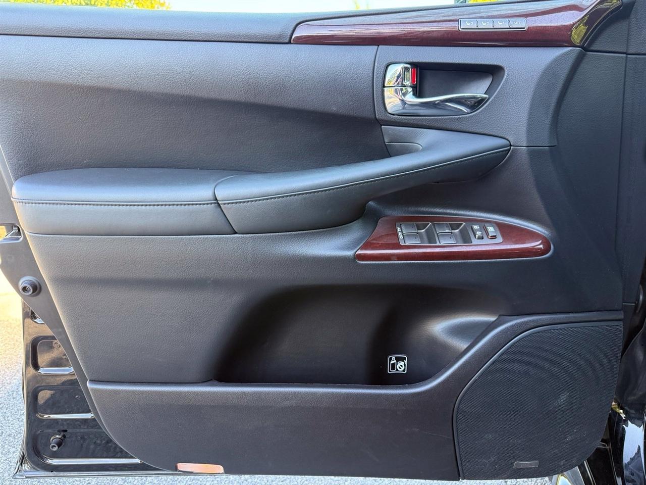 Lexus LX 570  2015