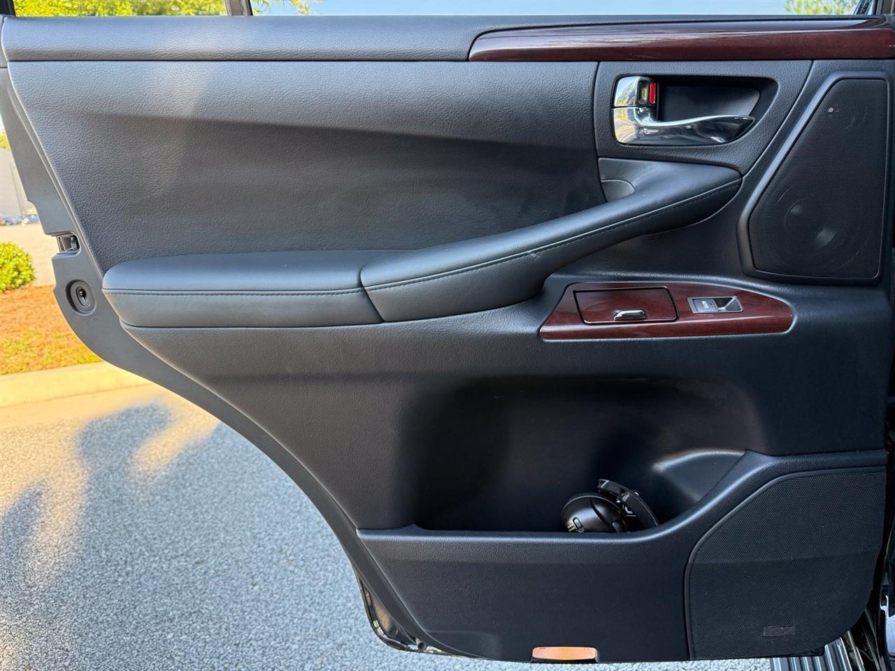 Lexus LX 570  2015