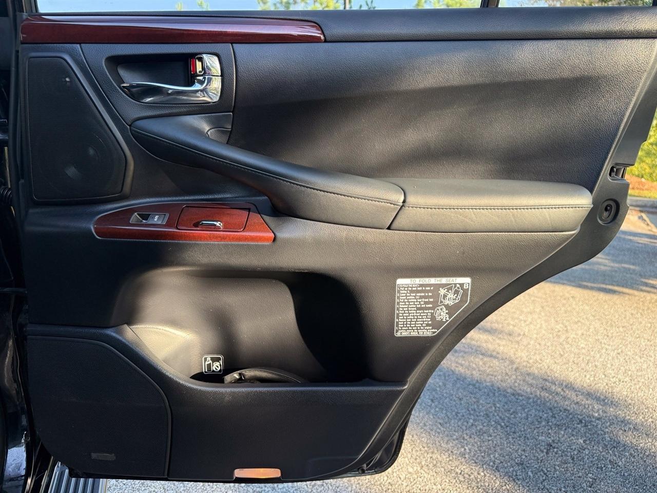 Lexus LX 570  2015