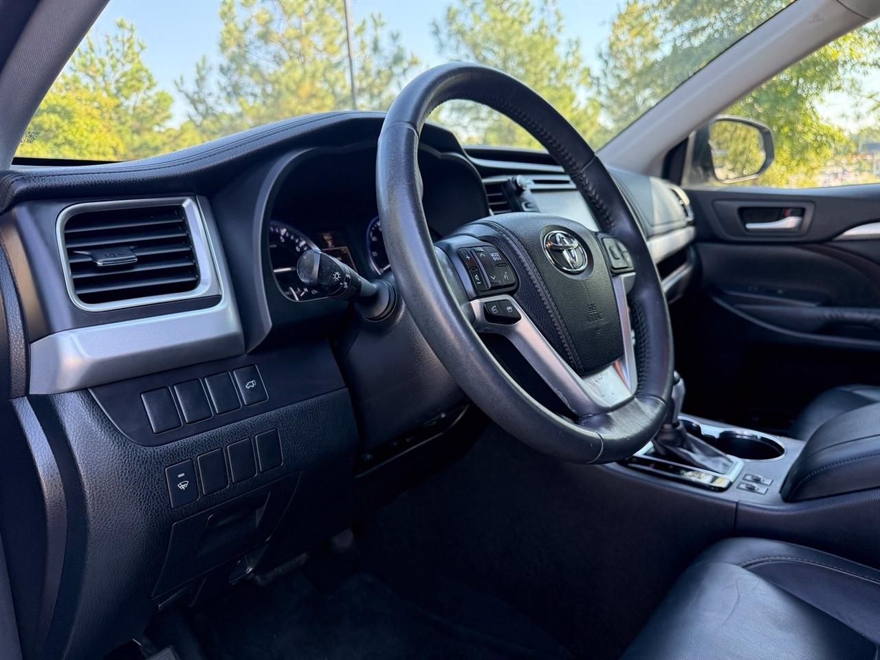 Toyota Highlander  2015
