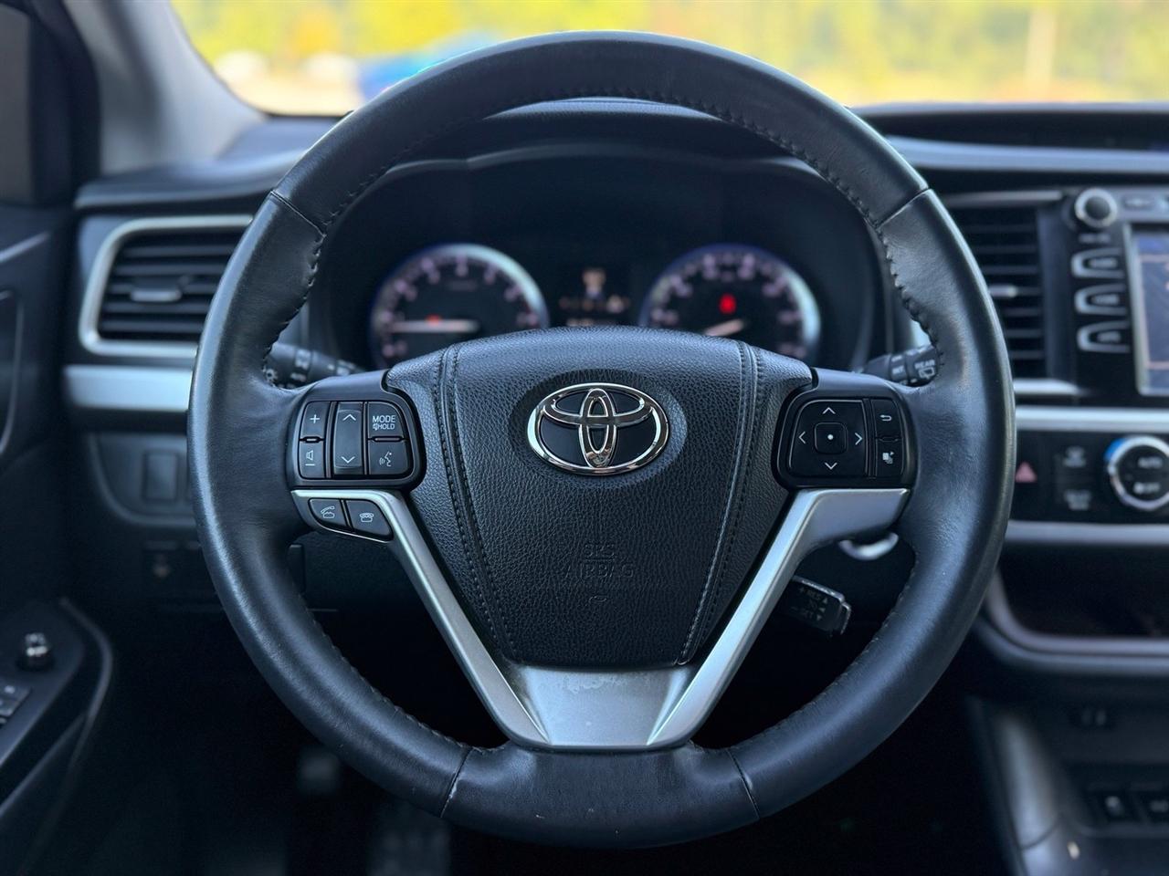 Toyota Highlander  2015