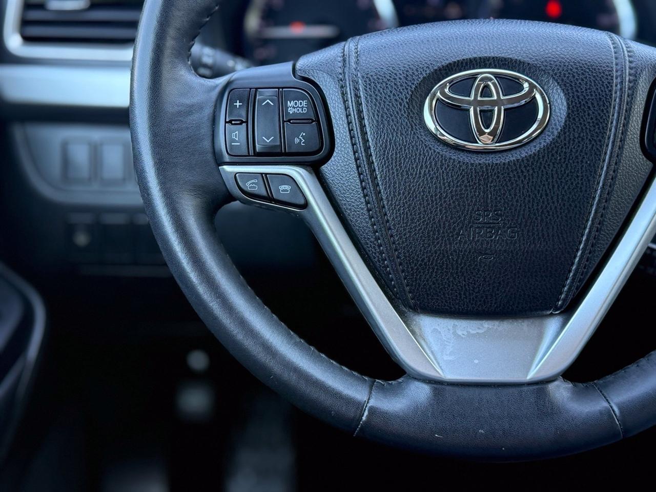 Toyota Highlander  2015