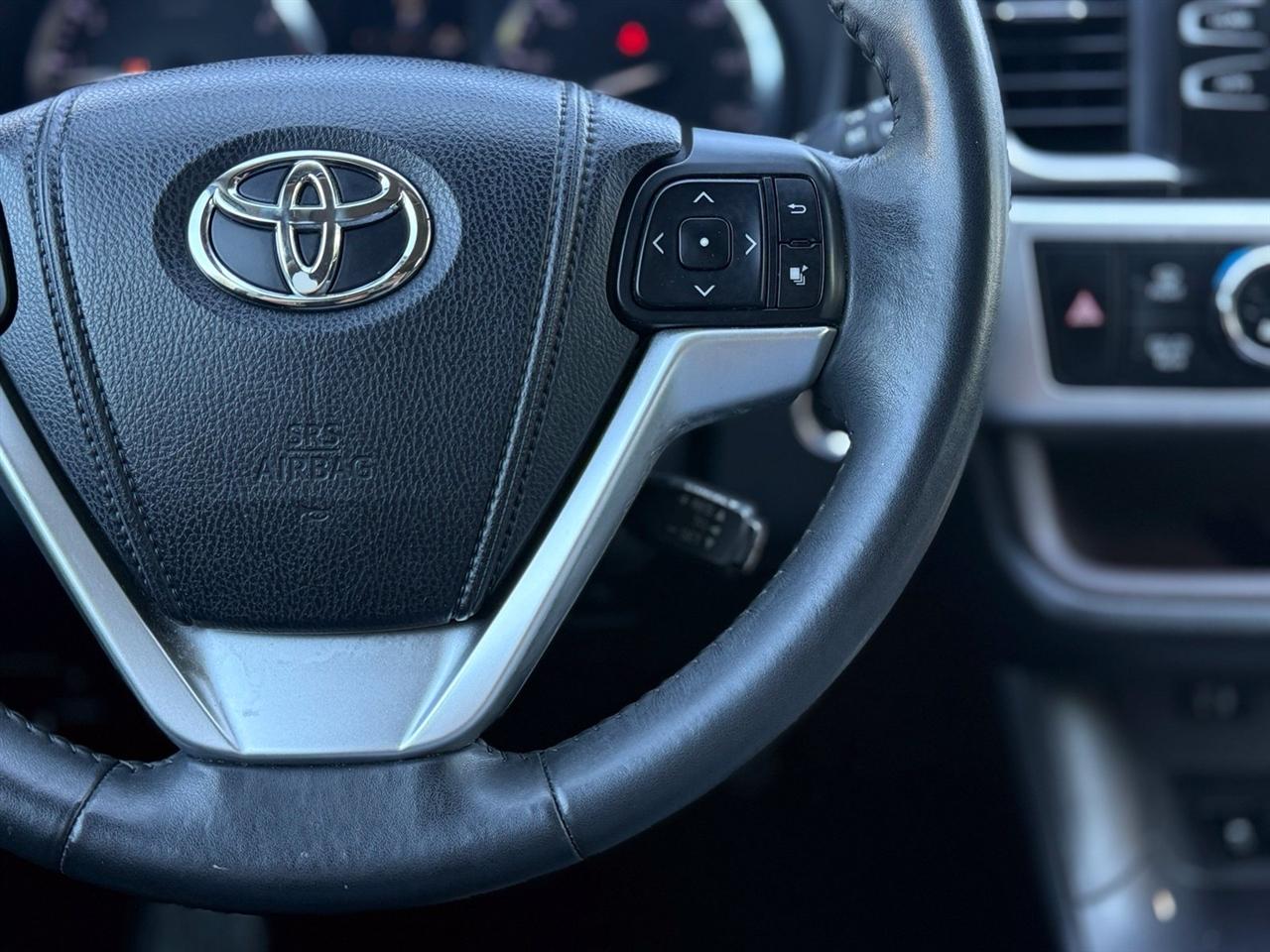 Toyota Highlander  2015