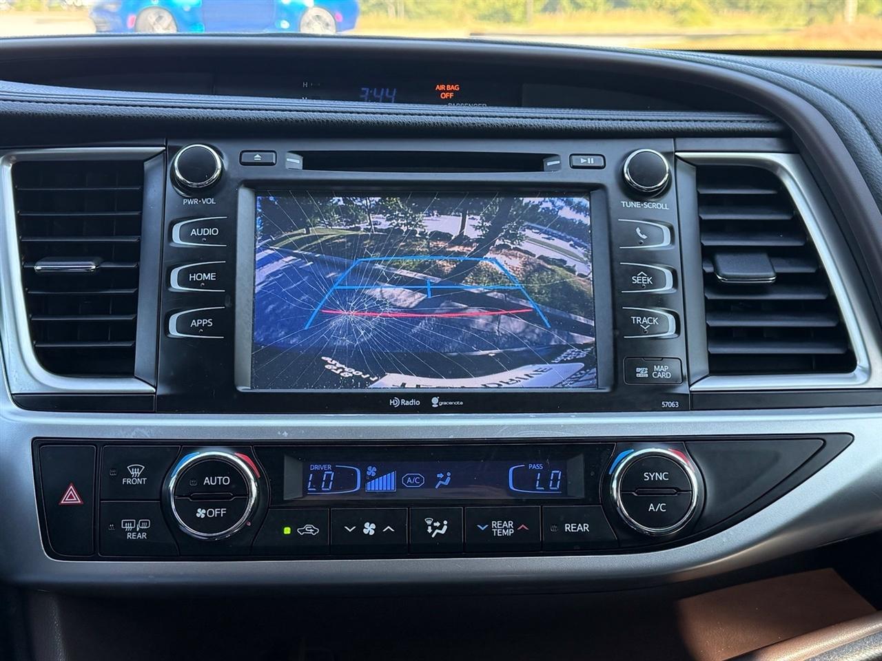 Toyota Highlander  2015