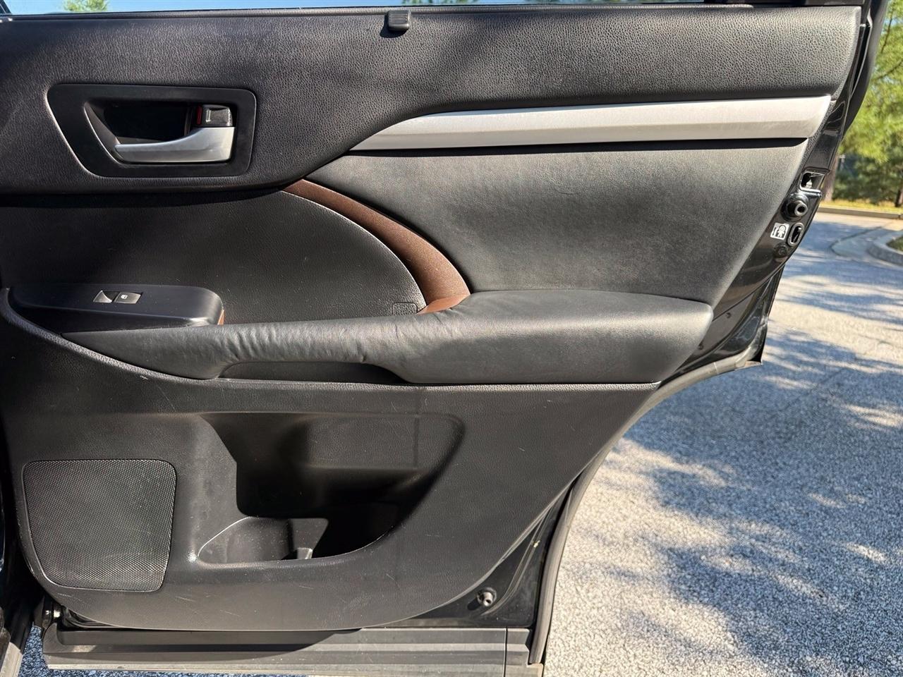 Toyota Highlander  2015
