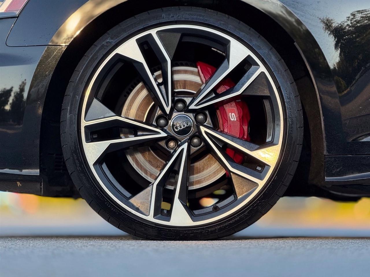 Audi S5 photo 18