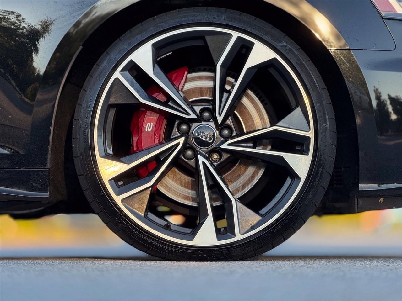 Audi S5 photo 21