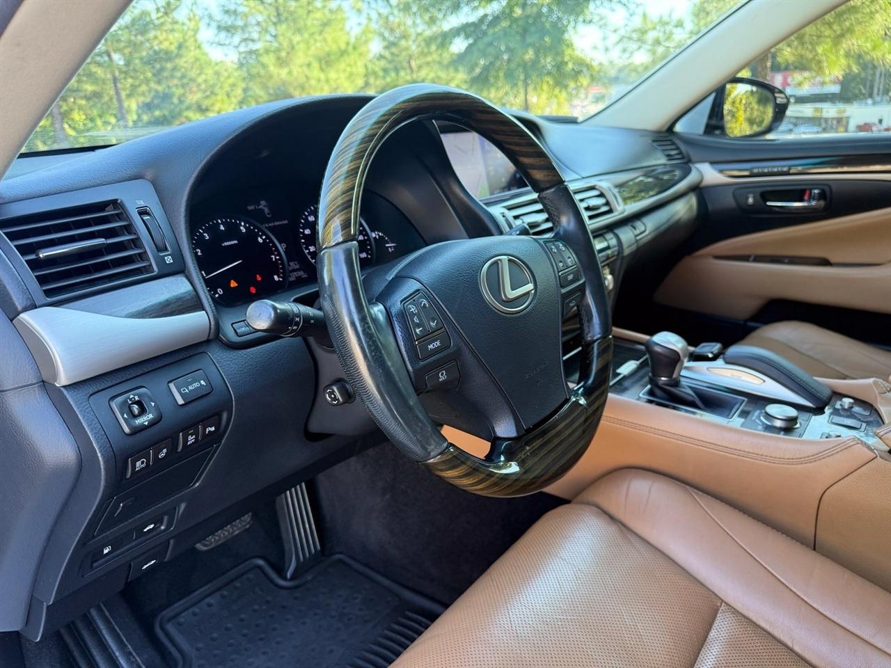 Lexus LS  2017