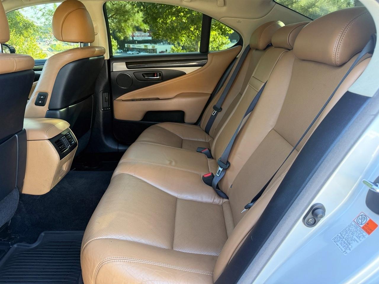Lexus LS  2017
