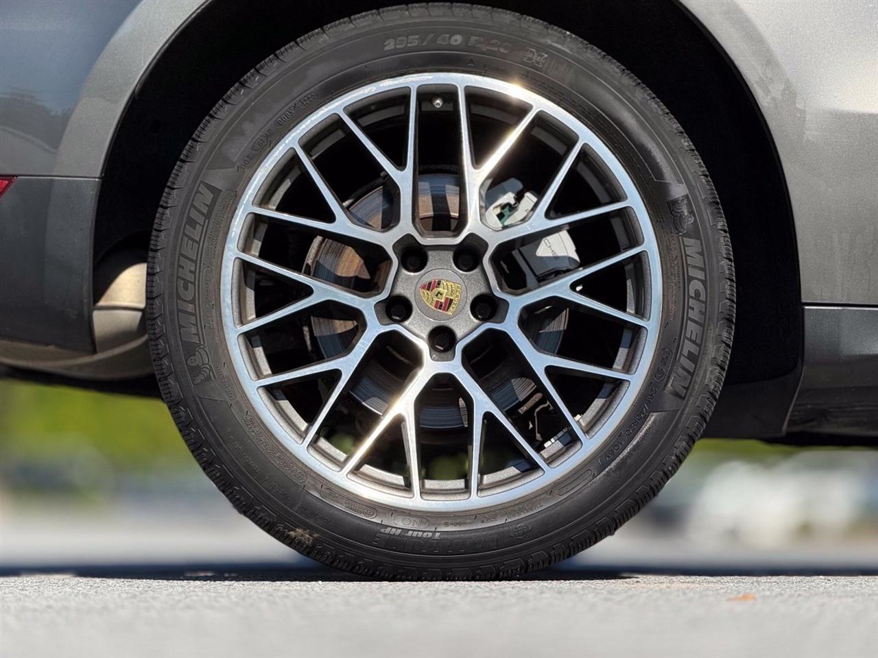 Porsche Macan  2015