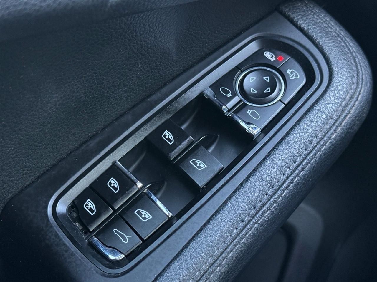 Porsche Macan  2015