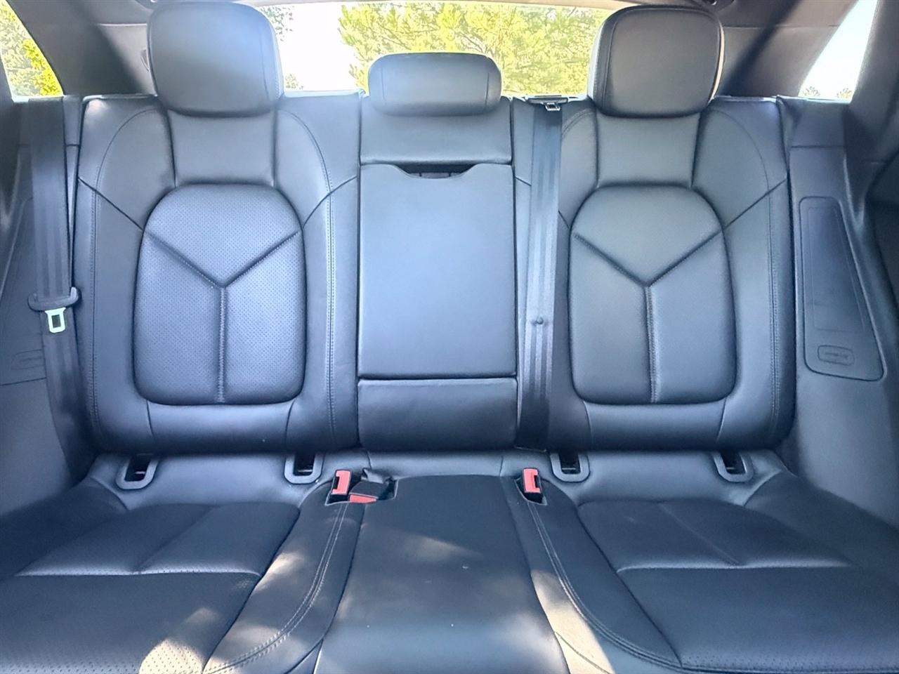 Porsche Macan  2015