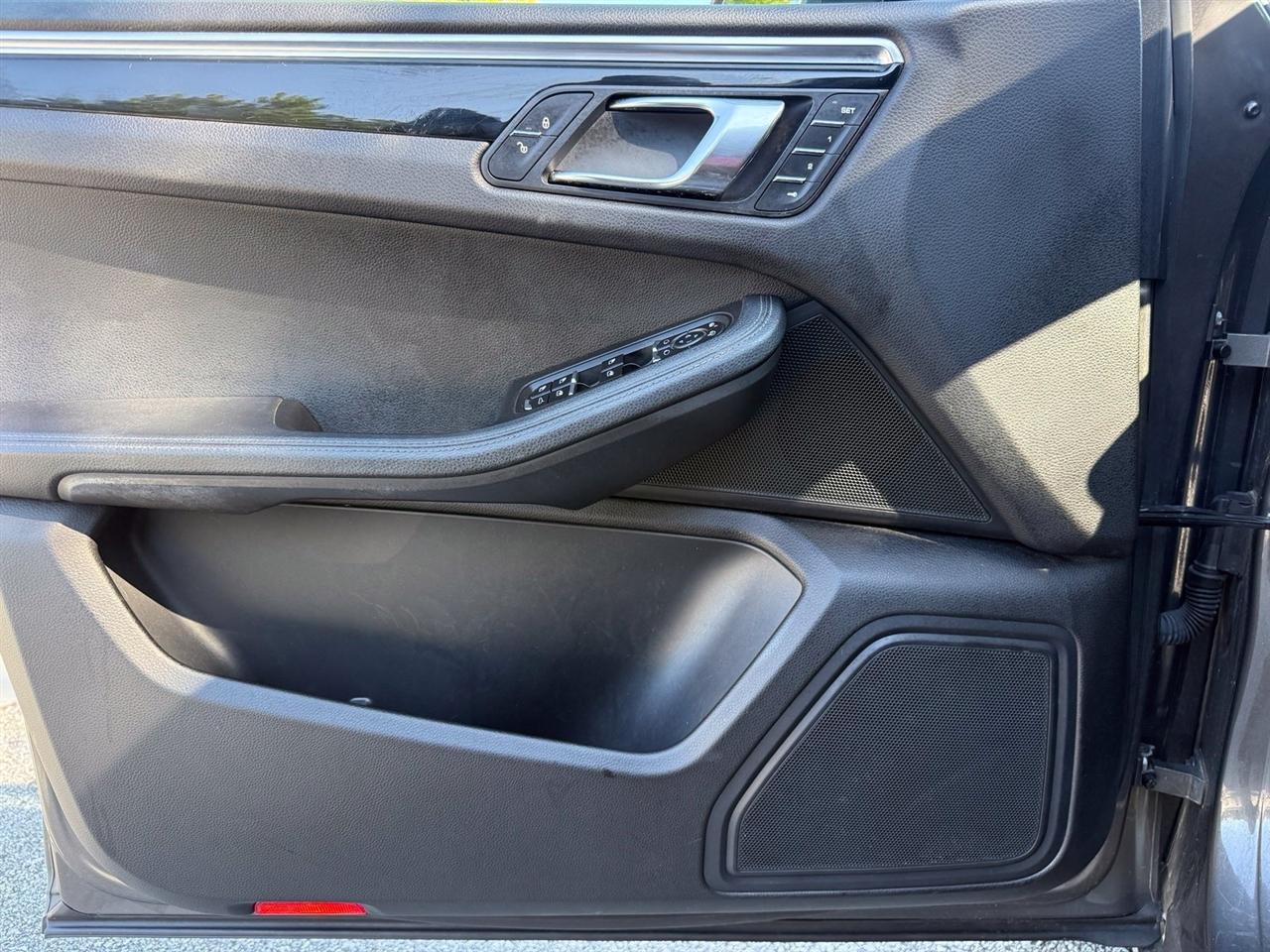Porsche Macan  2015