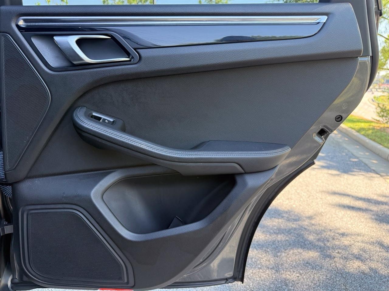 Porsche Macan  2015