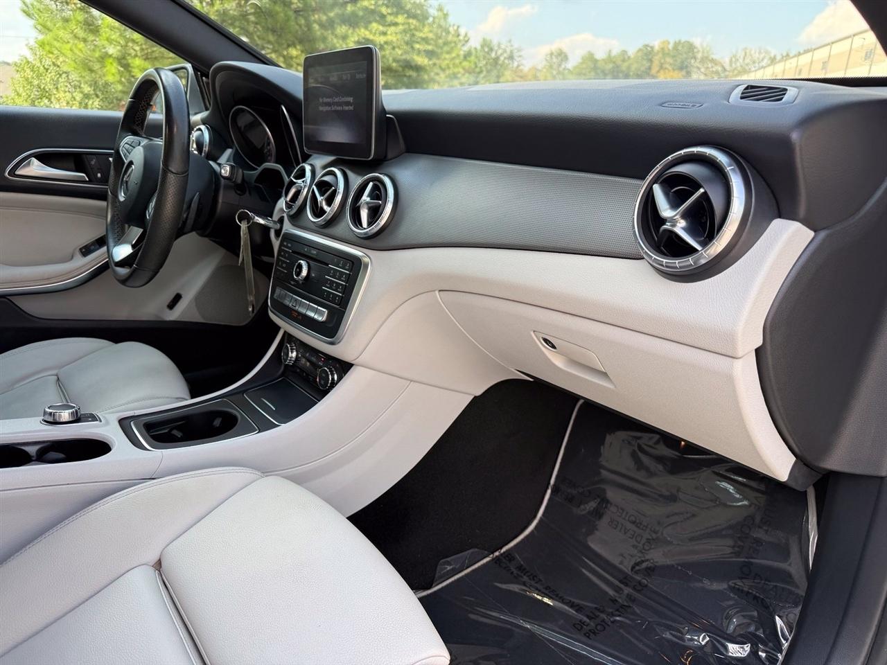 Mercedes-Benz CLA  2017