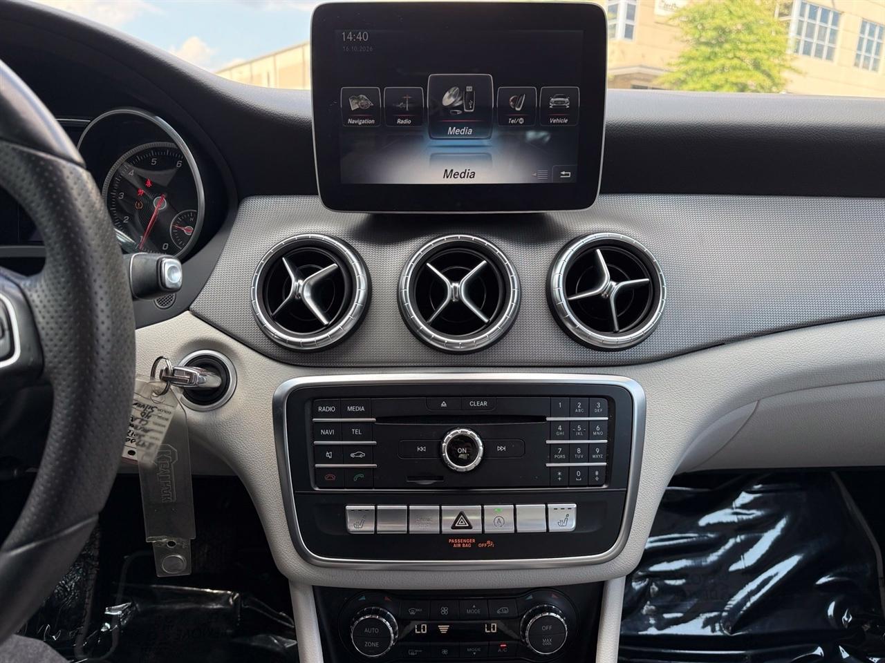 Mercedes-Benz CLA  2017