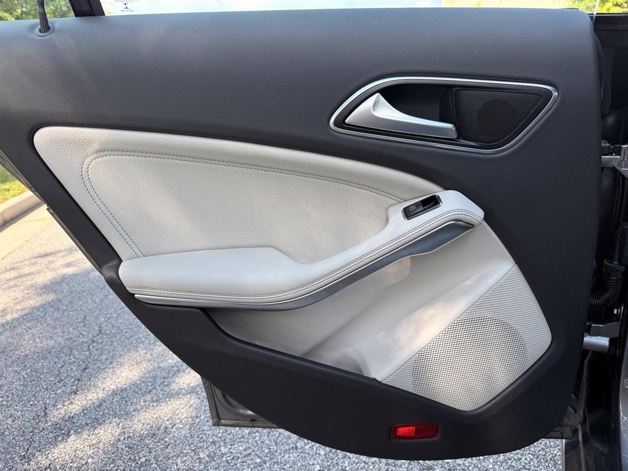 Mercedes-Benz CLA  2017