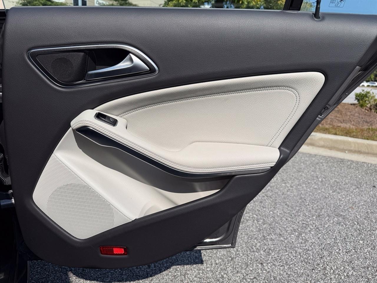 Mercedes-Benz CLA  2017