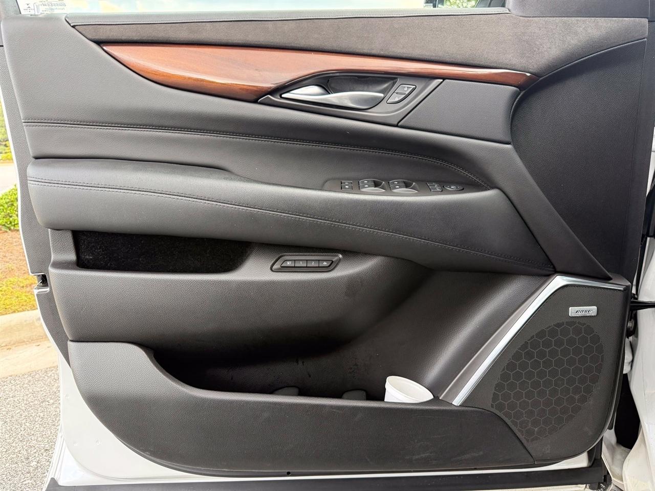 Cadillac Escalade  2016
