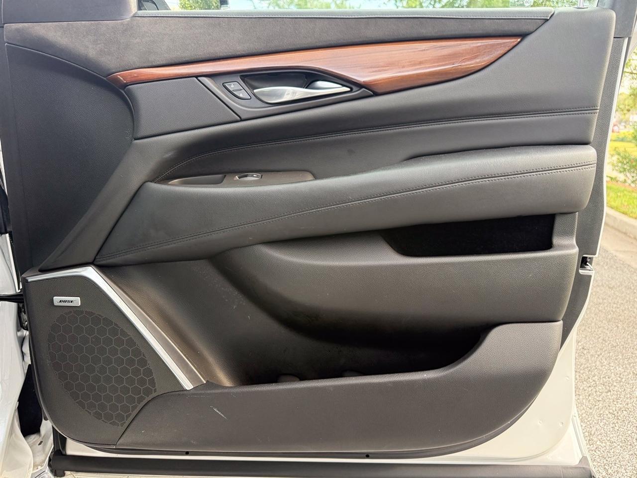 Cadillac Escalade  2016