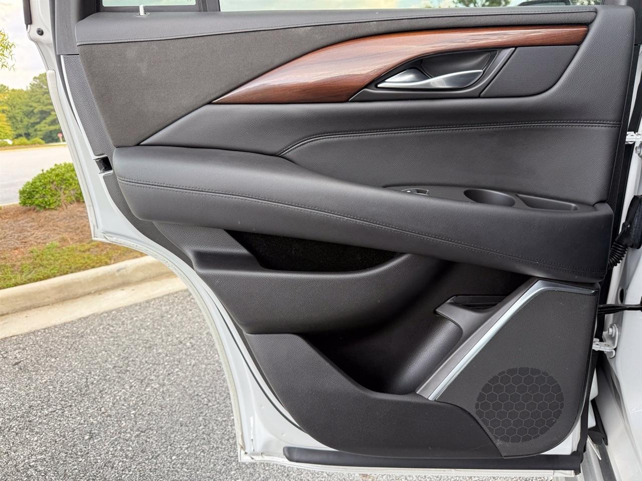 Cadillac Escalade  2016