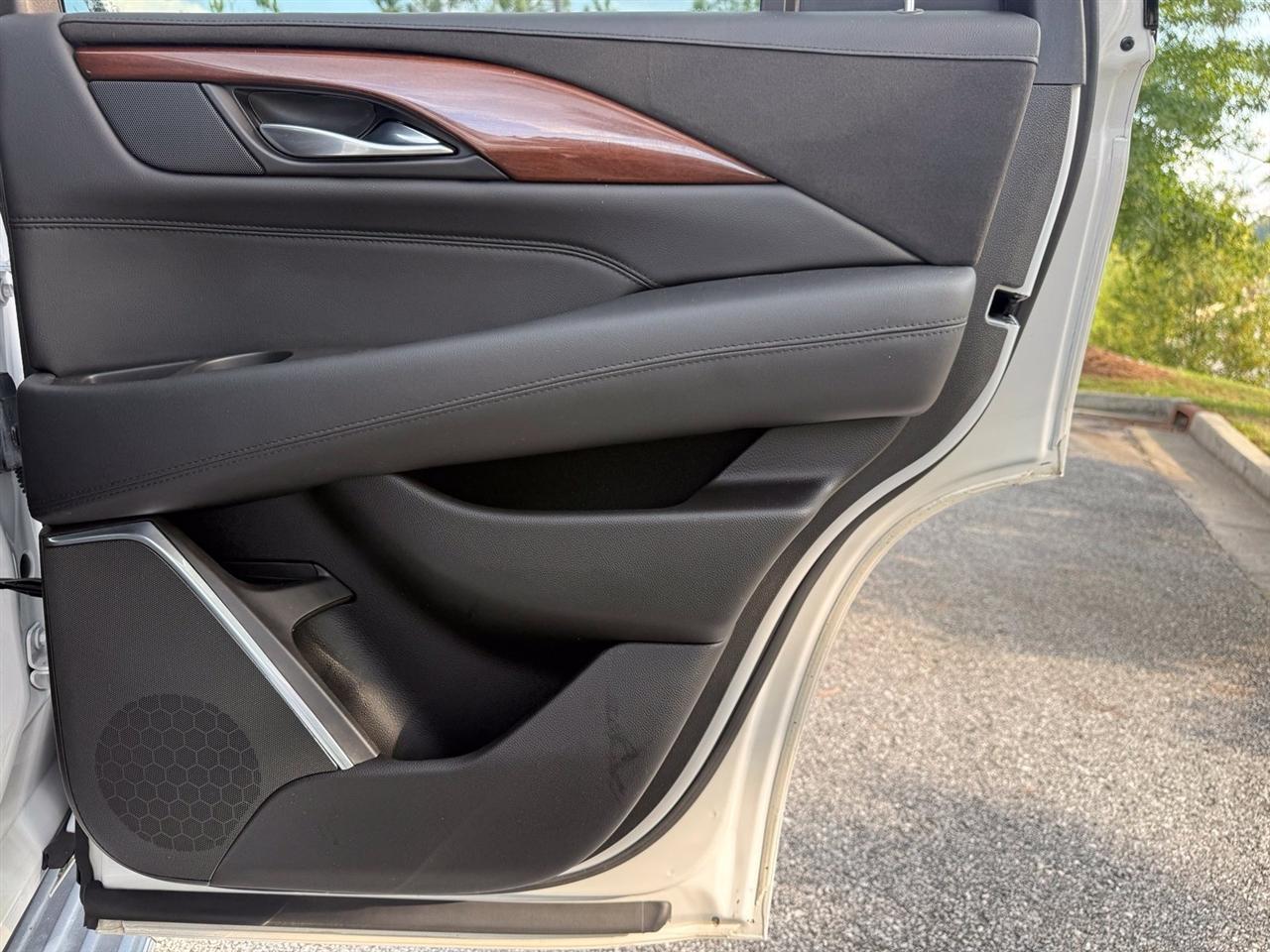 Cadillac Escalade  2016