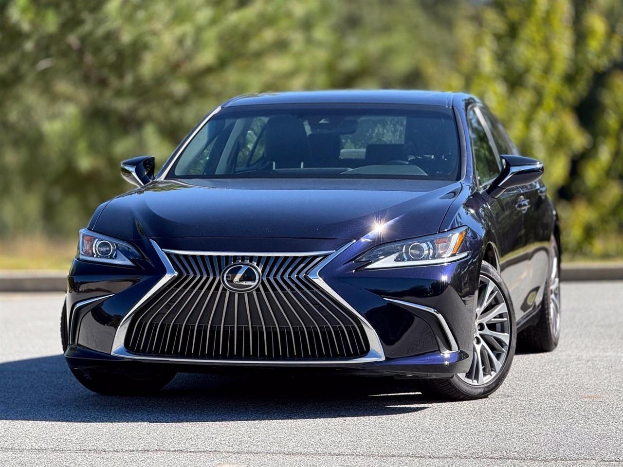 Lexus ES  2019