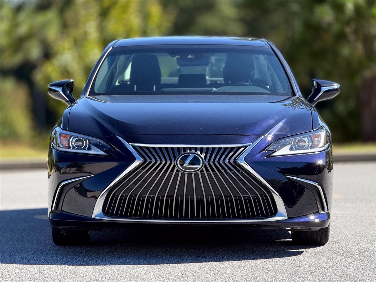 Lexus ES  2019