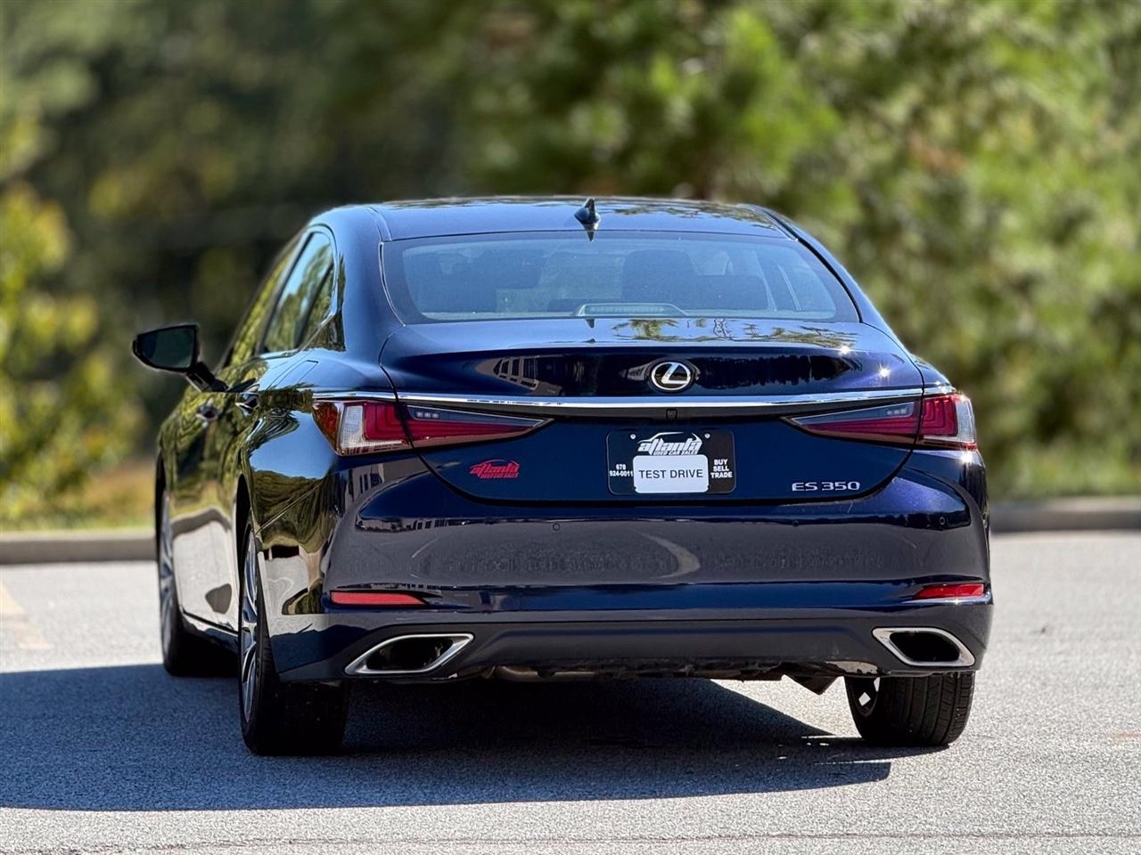 Lexus ES  2019
