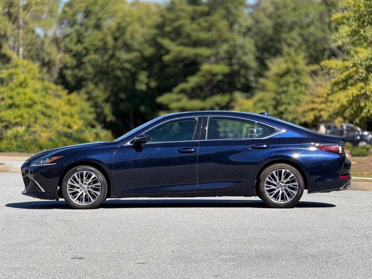 Lexus ES  2019
