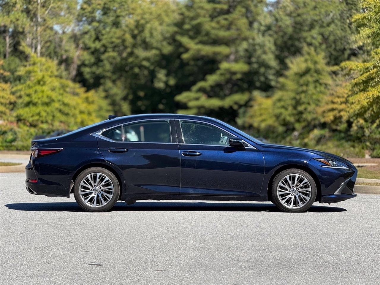 Lexus ES  2019