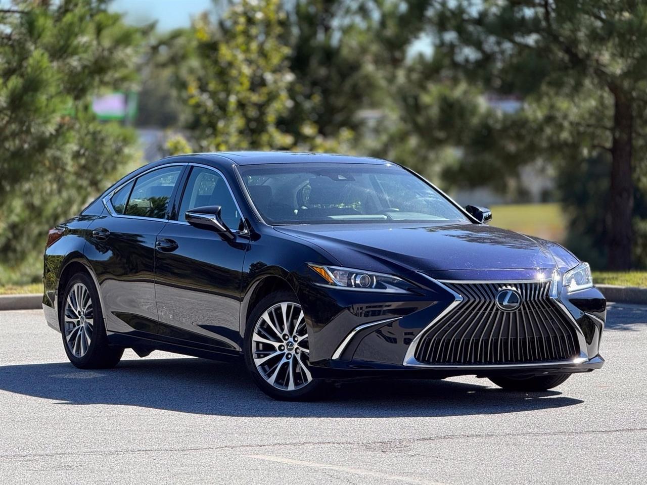 Lexus ES  2019