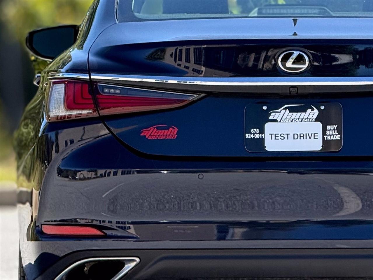 Lexus ES  2019