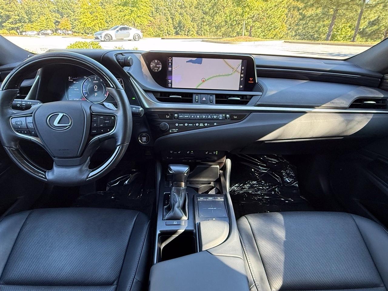 Lexus ES  2019